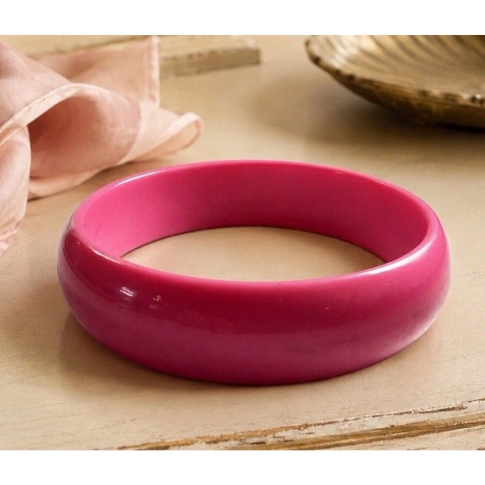 Vintage Hot Pink Lucite Style Bangle Bracelet Wide Chunky Retro Statement